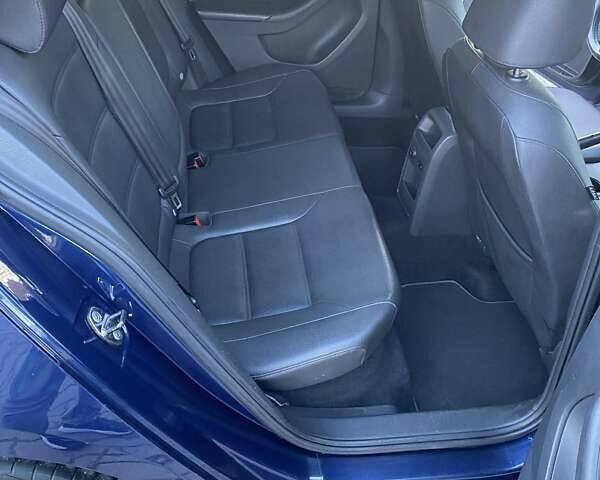 Синій Фольксваген Джетта, об'ємом двигуна 2.47 л та пробігом 171 тис. км за 9300 $, фото 15 на Automoto.ua