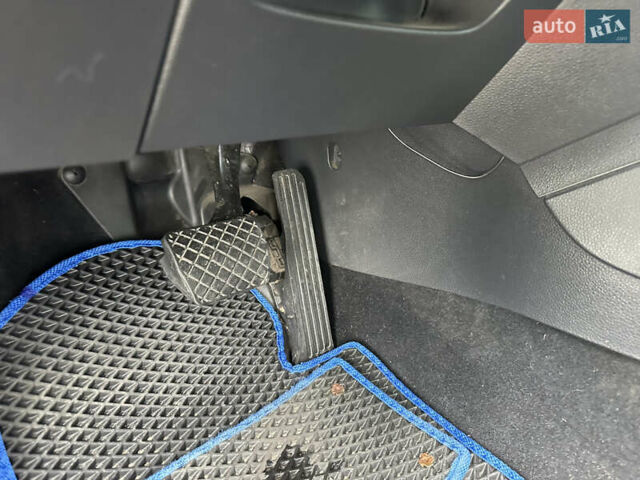 Синий Фольксваген Джетта, объемом двигателя 2.48 л и пробегом 142 тыс. км за 7999 $, фото 85 на Automoto.ua