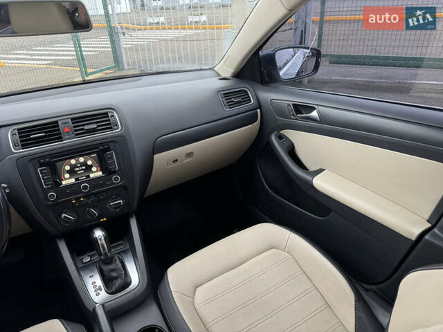 Синий Фольксваген Джетта, объемом двигателя 2.5 л и пробегом 256 тыс. км за 7790 $, фото 25 на Automoto.ua