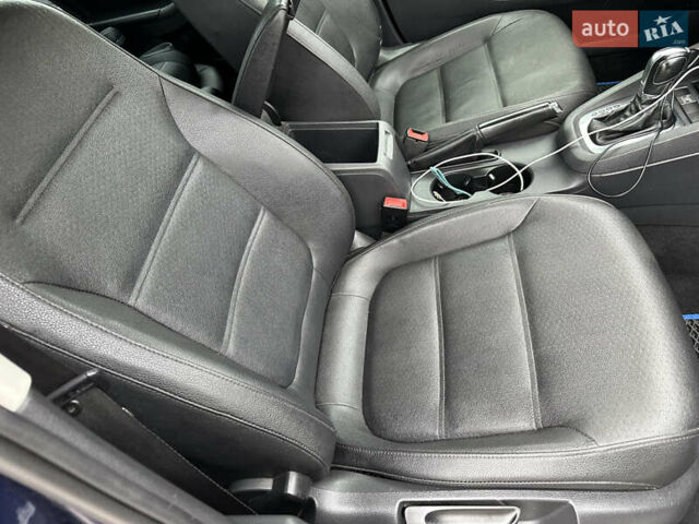 Синий Фольксваген Джетта, объемом двигателя 2.48 л и пробегом 142 тыс. км за 7999 $, фото 70 на Automoto.ua