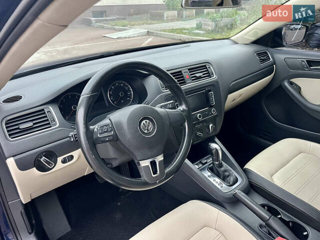 Синий Фольксваген Джетта, объемом двигателя 2.5 л и пробегом 258 тыс. км за 7800 $, фото 30 на Automoto.ua