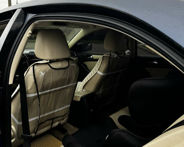 Синій Фольксваген Джетта, об'ємом двигуна 2.5 л та пробігом 208 тис. км за 9300 $, фото 9 на Automoto.ua