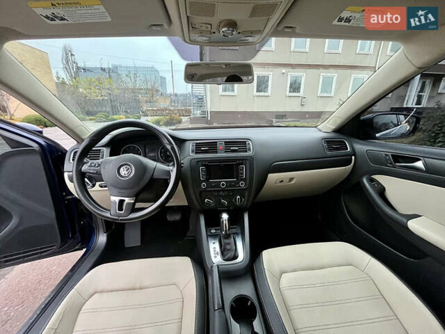 Синий Фольксваген Джетта, объемом двигателя 2.5 л и пробегом 258 тыс. км за 7800 $, фото 21 на Automoto.ua