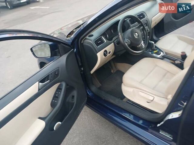 Синій Фольксваген Джетта, об'ємом двигуна 2.48 л та пробігом 273 тис. км за 6800 $, фото 18 на Automoto.ua