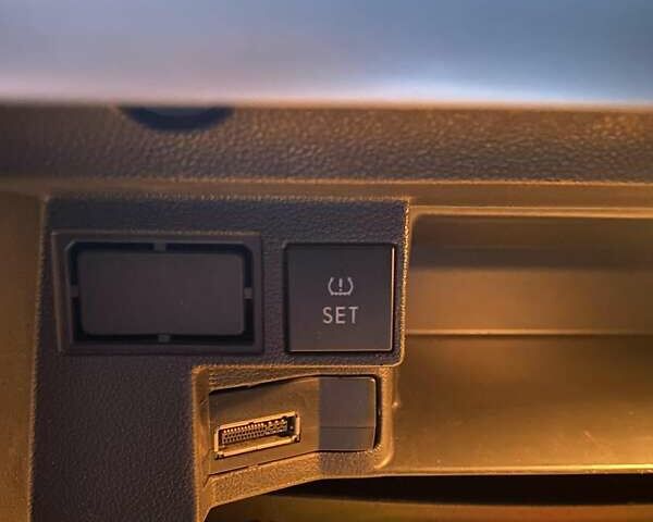 Синій Фольксваген Джетта, об'ємом двигуна 2.47 л та пробігом 171 тис. км за 9300 $, фото 23 на Automoto.ua