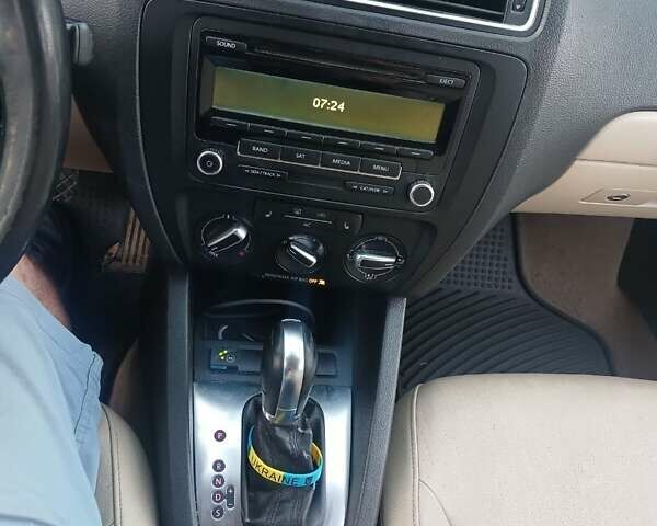 Синій Фольксваген Джетта, об'ємом двигуна 2.48 л та пробігом 273 тис. км за 6800 $, фото 20 на Automoto.ua