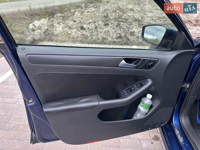 Синий Фольксваген Джетта, объемом двигателя 2.48 л и пробегом 142 тыс. км за 7999 $, фото 86 на Automoto.ua