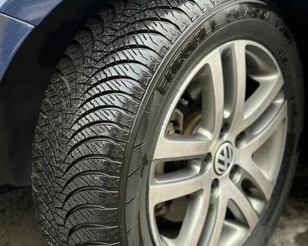 Синий Фольксваген Джетта, объемом двигателя 2.5 л и пробегом 190 тыс. км за 8000 $, фото 5 на Automoto.ua