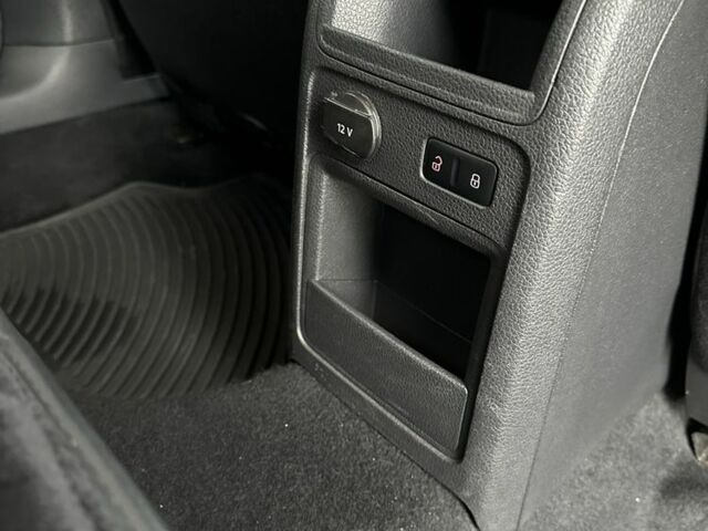 Фольксваген Джетта 2013 в Кицмане на Automoto.ua Синий Фольксваген Джетта, объемом двигателя 2 л и пробегом 160 тыс. км за 9600 $, фото 14 на Automoto.ua