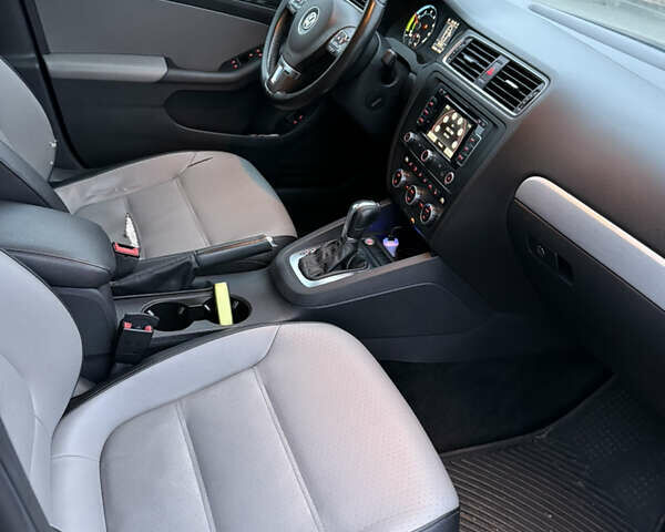 Синий Фольксваген Джетта, объемом двигателя 1.39 л и пробегом 197 тыс. км за 7900 $, фото 11 на Automoto.ua