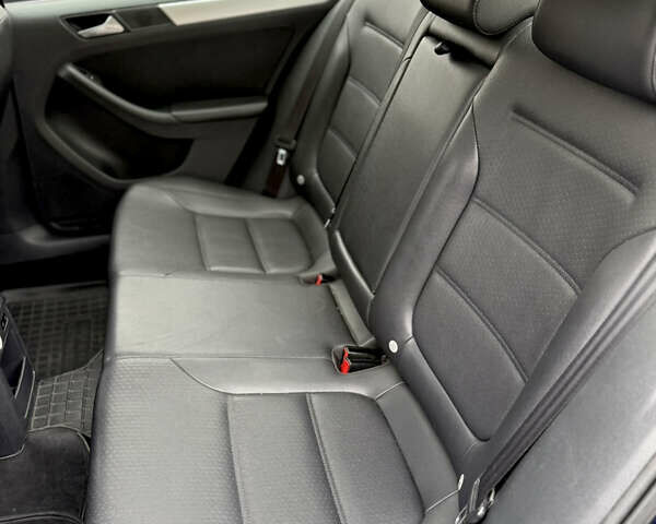 Синий Фольксваген Джетта, объемом двигателя 2.5 л и пробегом 190 тыс. км за 8000 $, фото 7 на Automoto.ua