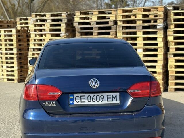 Фольксваген Джетта 2013 в Кицмане на Automoto.ua Синий Фольксваген Джетта, объемом двигателя 2 л и пробегом 160 тыс. км за 9600 $, фото 5 на Automoto.ua