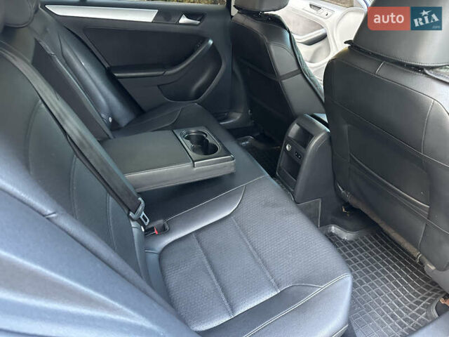 Синій Фольксваген Джетта, об'ємом двигуна 2.48 л та пробігом 240 тис. км за 7350 $, фото 22 на Automoto.ua