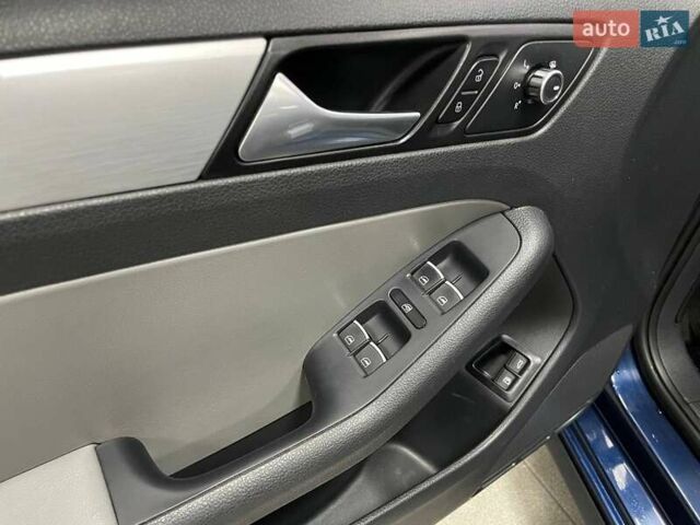 Синий Фольксваген Джетта, объемом двигателя 1.4 л и пробегом 246 тыс. км за 9990 $, фото 20 на Automoto.ua