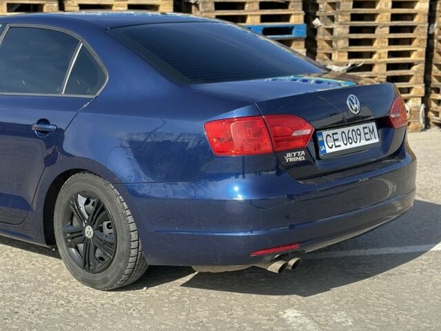 Фольксваген Джетта 2013 в Кицмане на Automoto.ua Синий Фольксваген Джетта, объемом двигателя 2 л и пробегом 160 тыс. км за 9600 $, фото 8 на Automoto.ua