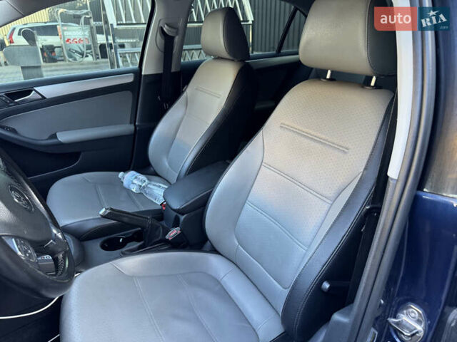 Синий Фольксваген Джетта, объемом двигателя 1.4 л и пробегом 191 тыс. км за 10350 $, фото 22 на Automoto.ua