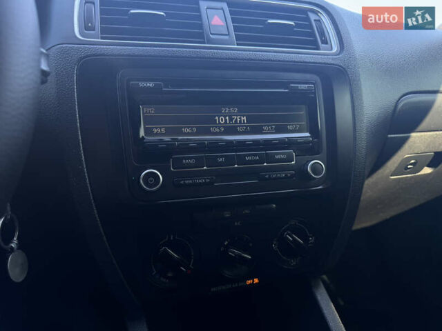 Синій Фольксваген Джетта, об'ємом двигуна 1.8 л та пробігом 158 тис. км за 7999 $, фото 17 на Automoto.ua