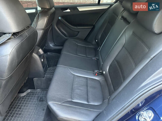 Синій Фольксваген Джетта, об'ємом двигуна 2.48 л та пробігом 240 тис. км за 7350 $, фото 21 на Automoto.ua