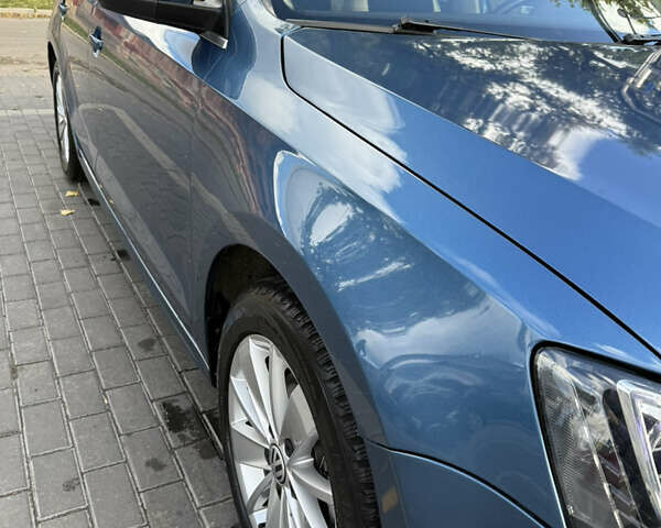 Фольксваген Джетта 2014 в Кропивницком (Кировограде) на Automoto.ua Синий Фольксваген Джетта, объемом двигателя 1.8 л и пробегом 113 тыс. км за 10700 $, фото 2 на Automoto.ua