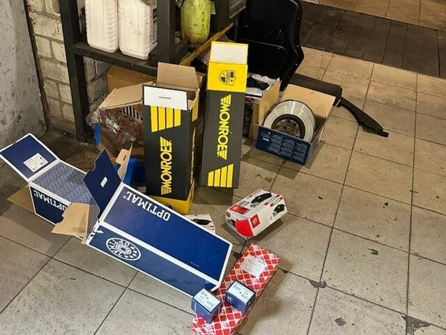 Синий Фольксваген Джетта, объемом двигателя 1.98 л и пробегом 178 тыс. км за 8200 $, фото 11 на Automoto.ua