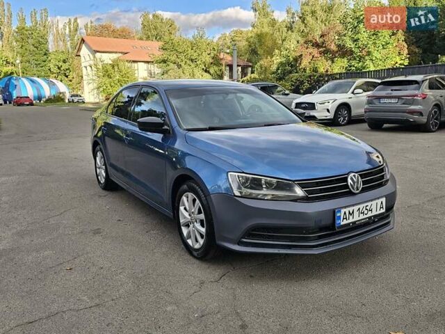 Фольксваген Джетта 2014 в Киеве на Automoto.ua Синий Фольксваген Джетта, объемом двигателя 1.8 л и пробегом 180 тыс. км за 6700 $, фото 3 на Automoto.ua