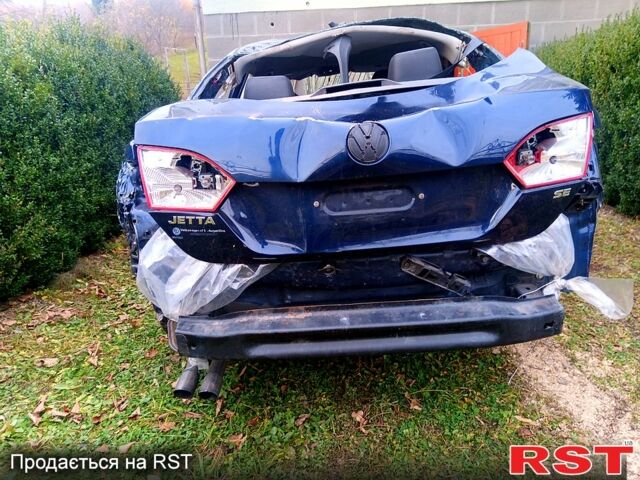 Синий Фольксваген Джетта, объемом двигателя 1.8 л и пробегом 156 тыс. км за 4000 $, фото 2 на Automoto.ua