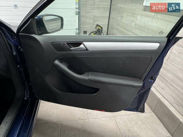 Синий Фольксваген Джетта, объемом двигателя 1.8 л и пробегом 100 тыс. км за 5500 $, фото 16 на Automoto.ua