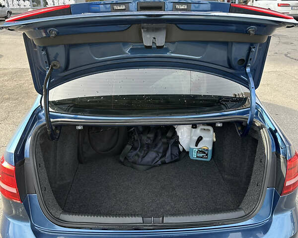 Синий Фольксваген Джетта, объемом двигателя 1.8 л и пробегом 157 тыс. км за 10500 $, фото 6 на Automoto.ua