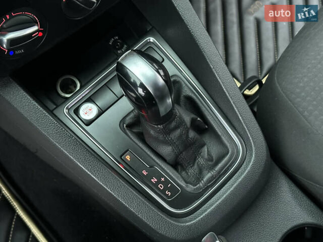 Синій Фольксваген Джетта, об'ємом двигуна 1.8 л та пробігом 134 тис. км за 9999 $, фото 32 на Automoto.ua