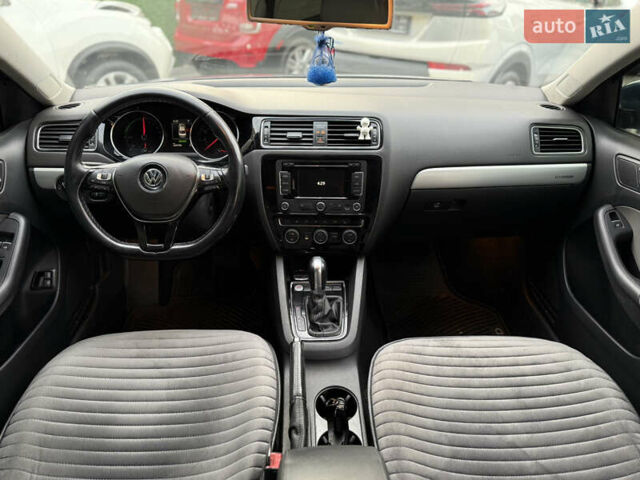 Фольксваген Джетта 2015 у Одесі на Automoto.ua Синій Фольксваген Джетта, об'ємом двигуна 1.39 л та пробігом 240 тис. км за 8900 $, фото 44 на Automoto.ua