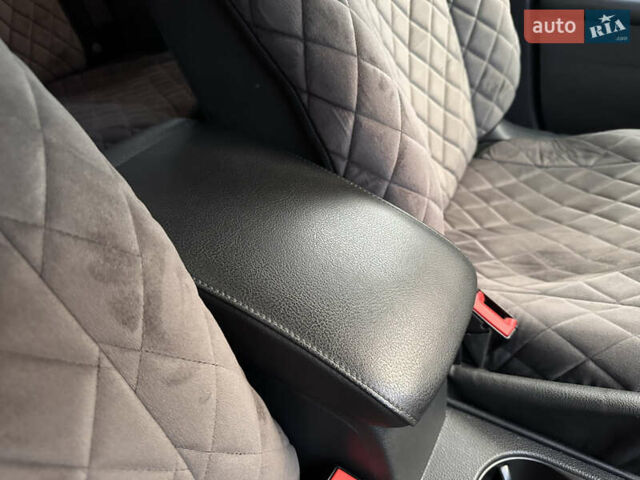 Синий Фольксваген Джетта, объемом двигателя 1.4 л и пробегом 236 тыс. км за 7999 $, фото 45 на Automoto.ua