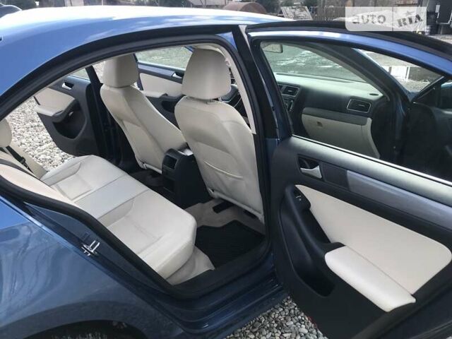 Синій Фольксваген Джетта, об'ємом двигуна 2 л та пробігом 238 тис. км за 10400 $, фото 7 на Automoto.ua