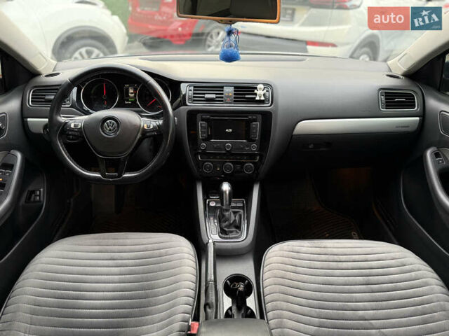 Фольксваген Джетта 2015 у Одесі на Automoto.ua Синій Фольксваген Джетта, об'ємом двигуна 1.39 л та пробігом 240 тис. км за 8900 $, фото 45 на Automoto.ua