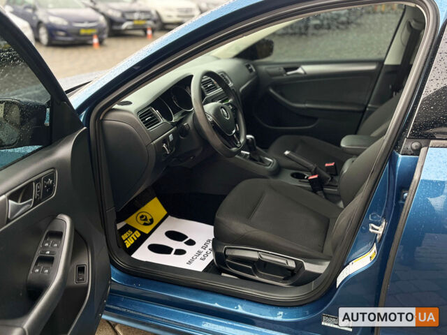 Синий Фольксваген Джетта, объемом двигателя 2 л и пробегом 224 тыс. км за 9500 $, фото 8 на Automoto.ua