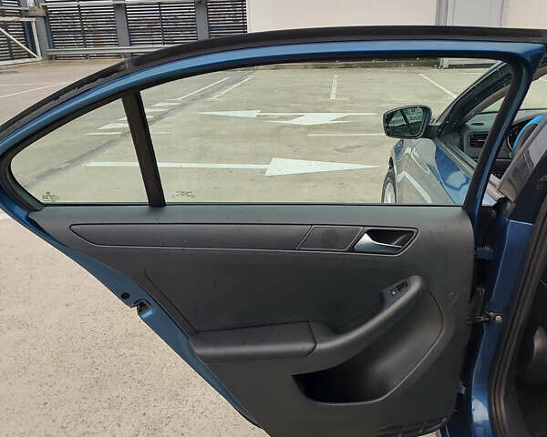 Синий Фольксваген Джетта, объемом двигателя 1.4 л и пробегом 178 тыс. км за 8500 $, фото 23 на Automoto.ua