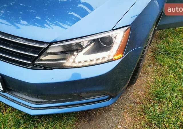 Синий Фольксваген Джетта, объемом двигателя 1.8 л и пробегом 154 тыс. км за 10000 $, фото 1 на Automoto.ua