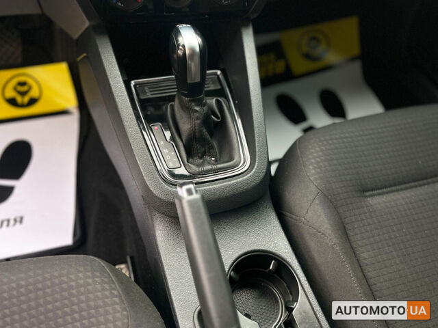 Синий Фольксваген Джетта, объемом двигателя 2 л и пробегом 224 тыс. км за 9500 $, фото 18 на Automoto.ua