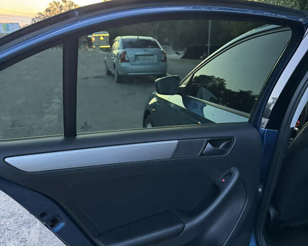 Синий Фольксваген Джетта, объемом двигателя 1.8 л и пробегом 215 тыс. км за 10800 $, фото 14 на Automoto.ua