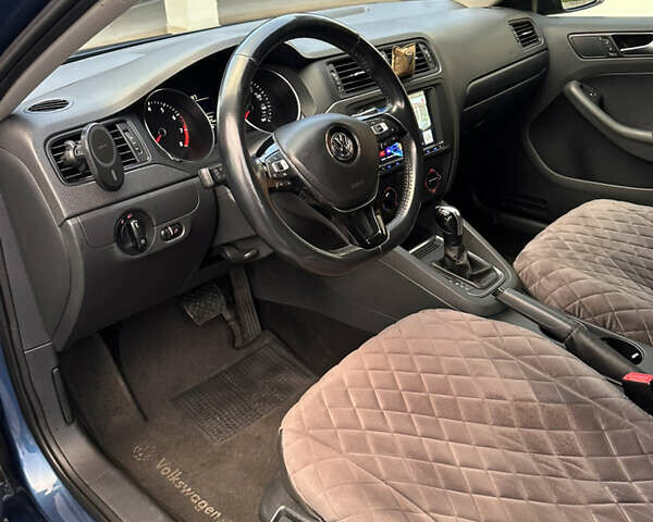 Синий Фольксваген Джетта, объемом двигателя 1.4 л и пробегом 236 тыс. км за 7999 $, фото 32 на Automoto.ua