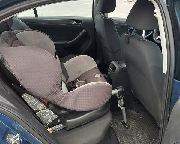 Синий Фольксваген Джетта, объемом двигателя 1.4 л и пробегом 178 тыс. км за 8500 $, фото 22 на Automoto.ua