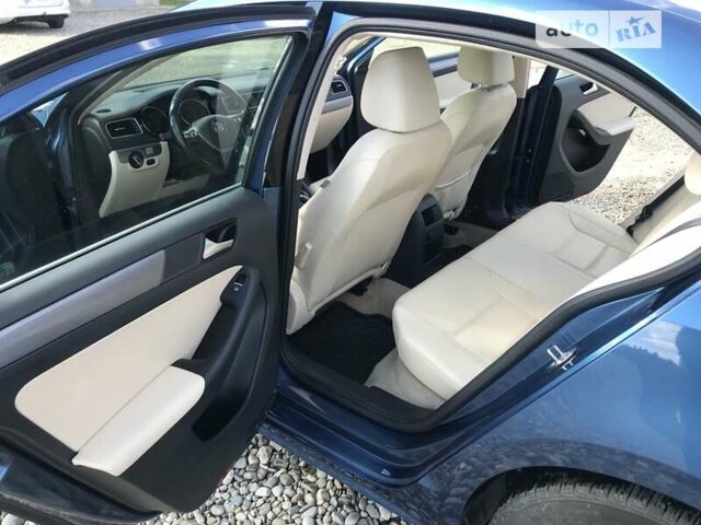 Синій Фольксваген Джетта, об'ємом двигуна 2 л та пробігом 238 тис. км за 10400 $, фото 10 на Automoto.ua