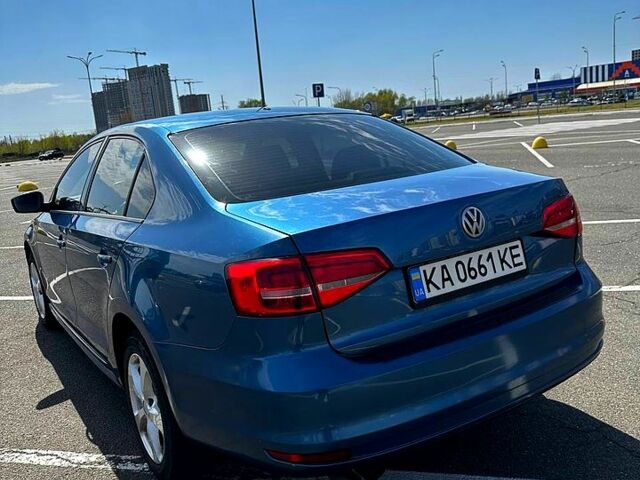 Фольксваген Джетта 2015 у Києві на Automoto.ua Синій Фольксваген Джетта, об'ємом двигуна 2 л та пробігом 230 тис. км за 7998 $, фото 9 на Automoto.ua