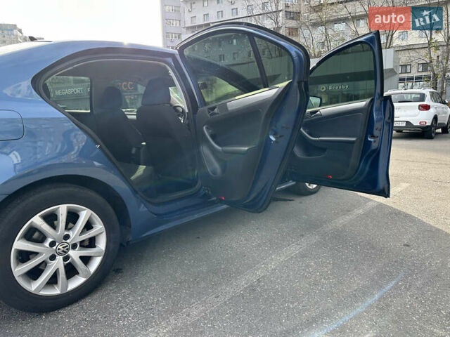 Синий Фольксваген Джетта, объемом двигателя 1.8 л и пробегом 157 тыс. км за 10500 $, фото 5 на Automoto.ua