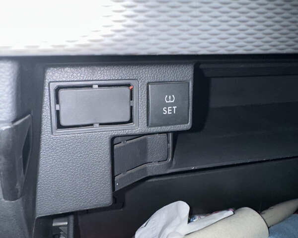 Синий Фольксваген Джетта, объемом двигателя 1.8 л и пробегом 215 тыс. км за 10800 $, фото 29 на Automoto.ua