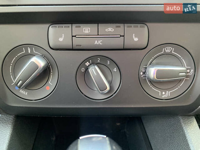 Синий Фольксваген Джетта, объемом двигателя 1.8 л и пробегом 145 тыс. км за 9600 $, фото 13 на Automoto.ua