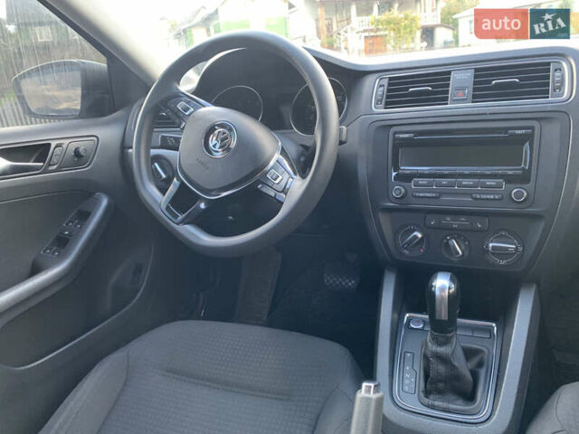 Синий Фольксваген Джетта, объемом двигателя 1.8 л и пробегом 145 тыс. км за 9600 $, фото 10 на Automoto.ua