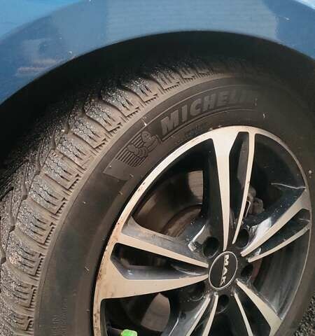 Синий Фольксваген Джетта, объемом двигателя 1.8 л и пробегом 154 тыс. км за 10000 $, фото 4 на Automoto.ua