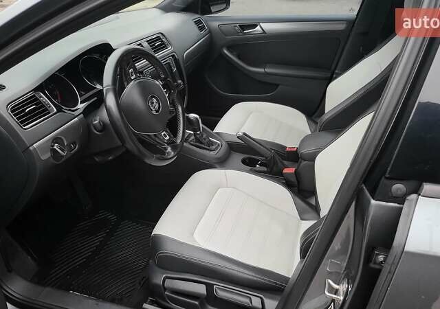 Синий Фольксваген Джетта, объемом двигателя 1.8 л и пробегом 172 тыс. км за 10500 $, фото 3 на Automoto.ua