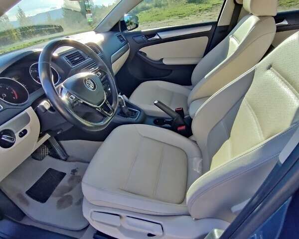 Синій Фольксваген Джетта, об'ємом двигуна 1.4 л та пробігом 140 тис. км за 10500 $, фото 5 на Automoto.ua