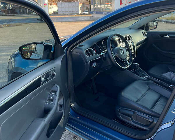 Синий Фольксваген Джетта, объемом двигателя 1.8 л и пробегом 144 тыс. км за 11699 $, фото 3 на Automoto.ua